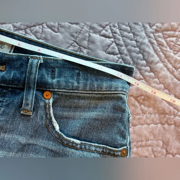 Madewell High Rise Blue Jeans - Picture 16 of 16